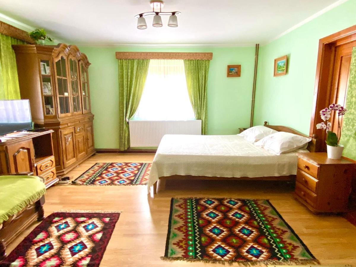 Hotel Casa Agroturistica Tarancuta Din Vatra Moldoviţei Esterno foto