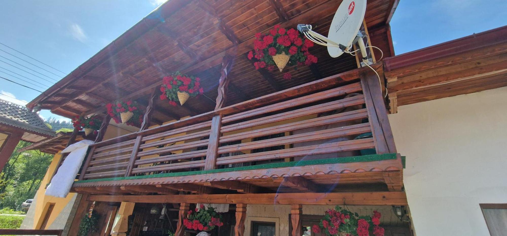 Hotel Casa Agroturistica Tarancuta Din Vatra Moldoviţei Esterno foto