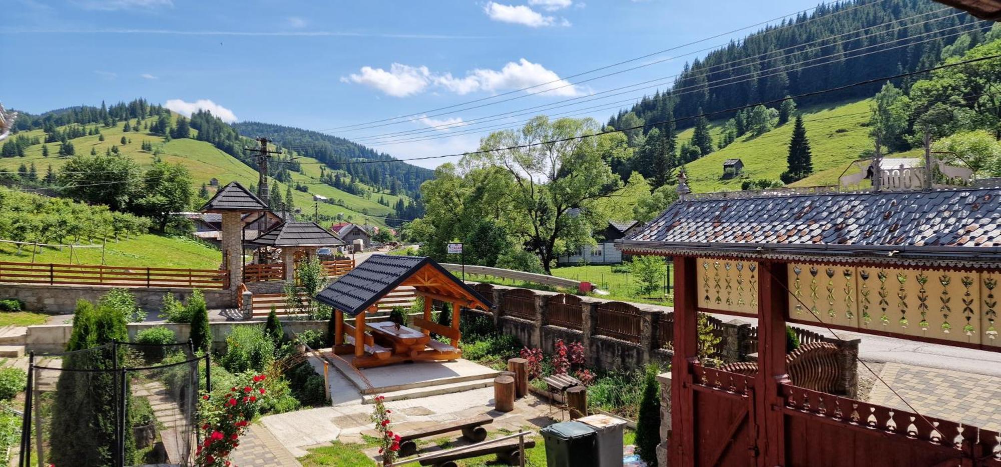 Hotel Casa Agroturistica Tarancuta Din Vatra Moldoviţei Esterno foto