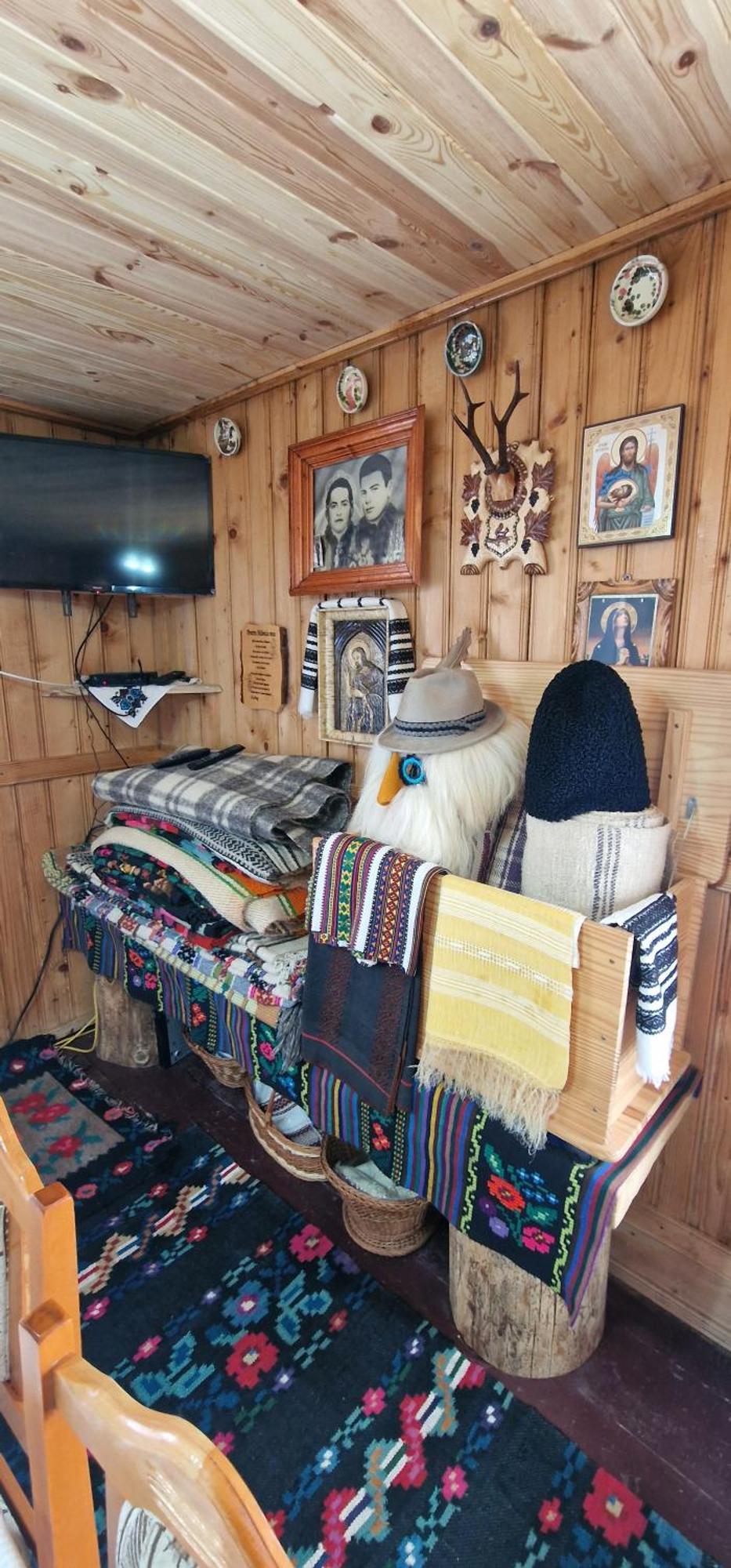Hotel Casa Agroturistica Tarancuta Din Vatra Moldoviţei Esterno foto