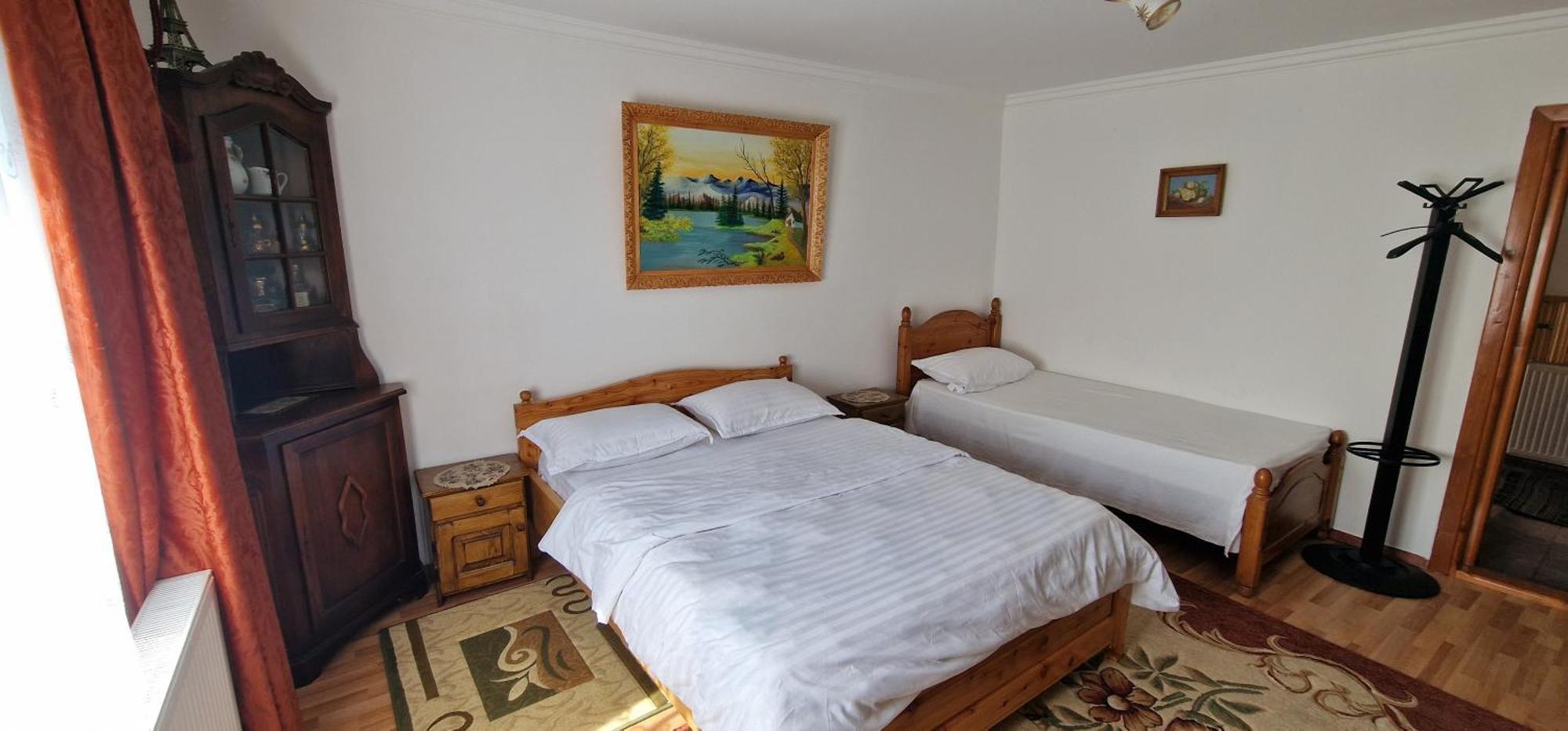 Hotel Casa Agroturistica Tarancuta Din Vatra Moldoviţei Esterno foto